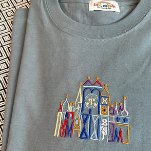 小小世界重工刺绣简约百搭纯棉休闲宽松复古精致美式 T恤 通勤短袖