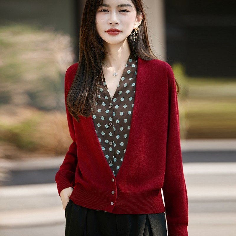 2025秋冬季新款洋气精仿羊毛衫女波点拼接假两件衬衫长袖显瘦上衣