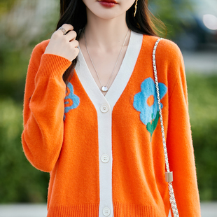 秋冬新款100%羊毛衫女V领拼色绣花针织开衫休闲时尚百搭毛衣外套