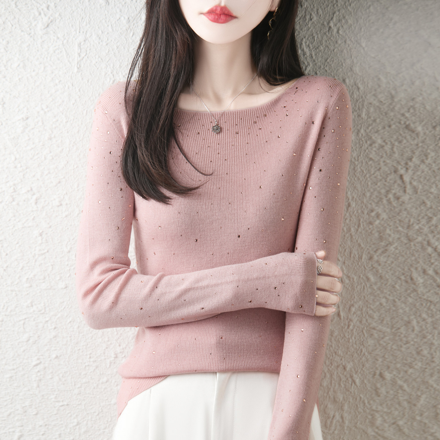 重工烫钻一字领精纺羊毛针织衫女修身保暖内搭毛衣早秋高级感上衣