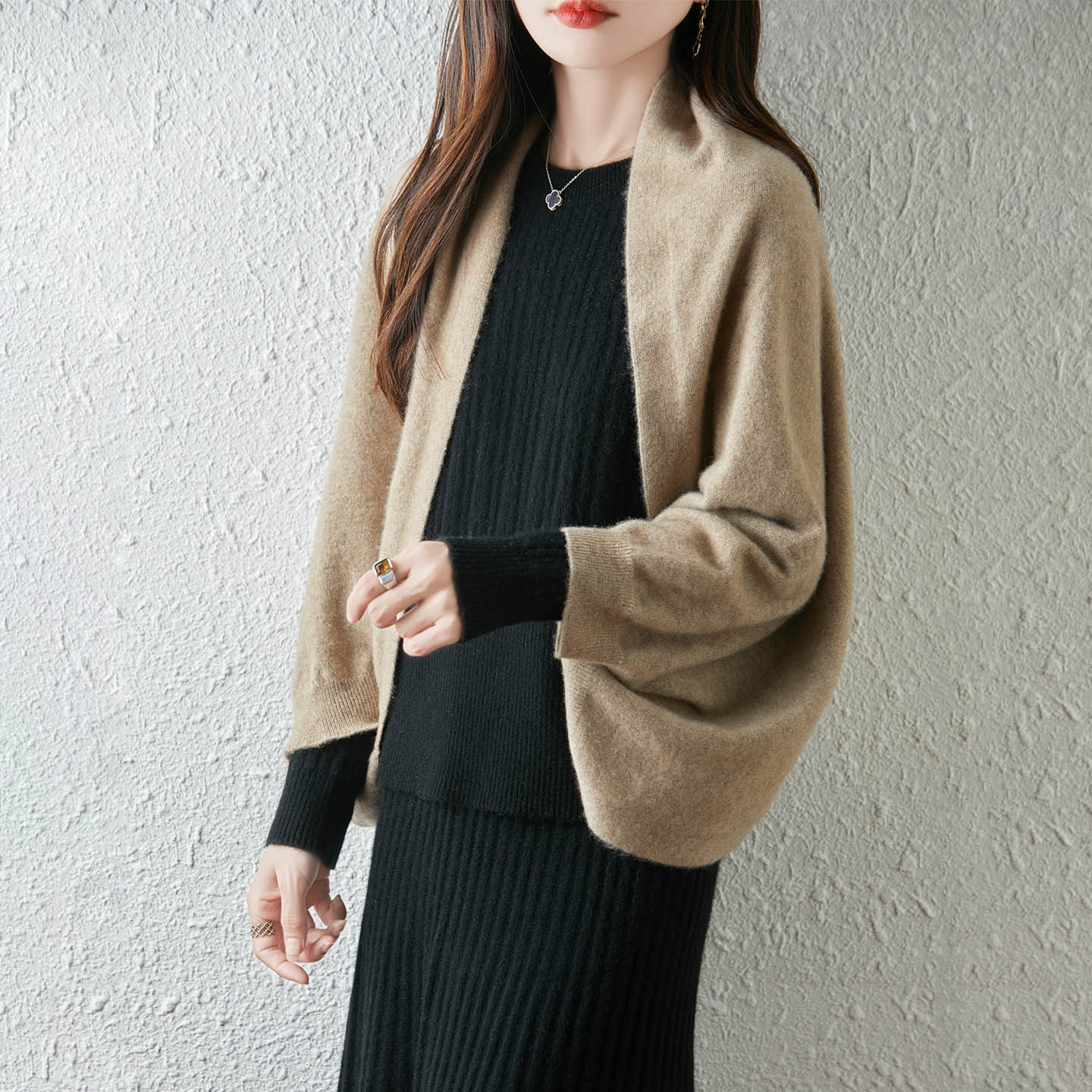 100%纯羊毛披肩女秋冬外搭斗篷毛衣外套宽松显瘦针织开衫围巾披风