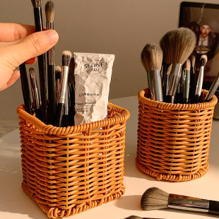 新中式 复古藤编化妆刷收纳筒桌面化妆品口红置物架收纳盒笔桶新款