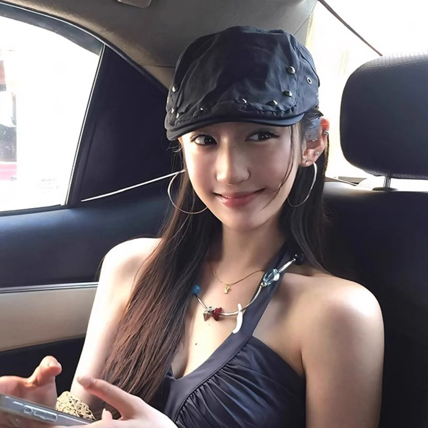 黑色复古朋克铆钉前进帽女夏季薄款个性鸭舌贝雷帽显脸小画家帽子