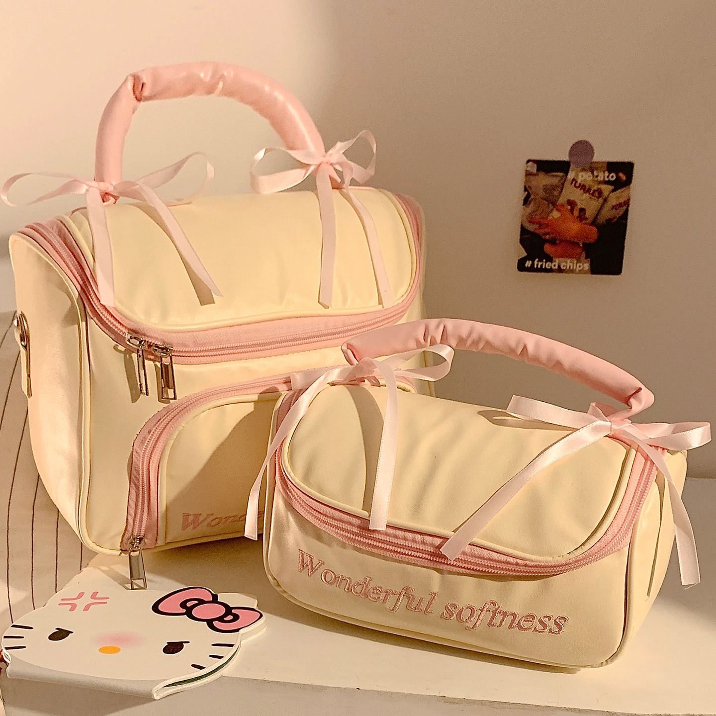 可爱粉色蝴蝶结化妆包便携大容量