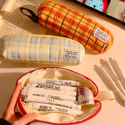 ins风可爱格纹笔袋大容量学生文具便携收纳包铅笔盒女孩2026新款