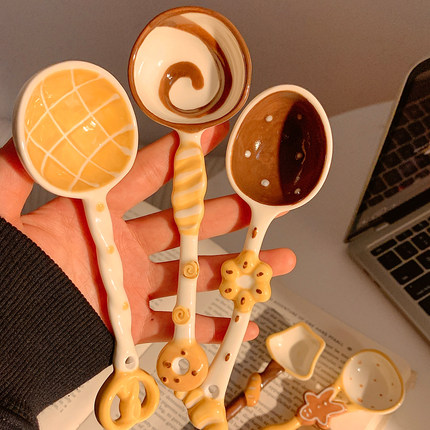 可爱陶瓷小勺子个人专用长柄汤勺高颜值釉下彩甜品勺饭勺调羹餐具