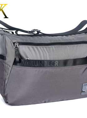 香港潮牌高级男包大容量单肩斜挎背包防水牛津布耐磨户外休闲旅行