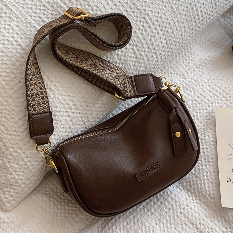 复古小包包女2025新款秋冬百搭枕头包今年流行宽带单肩斜挎包女包