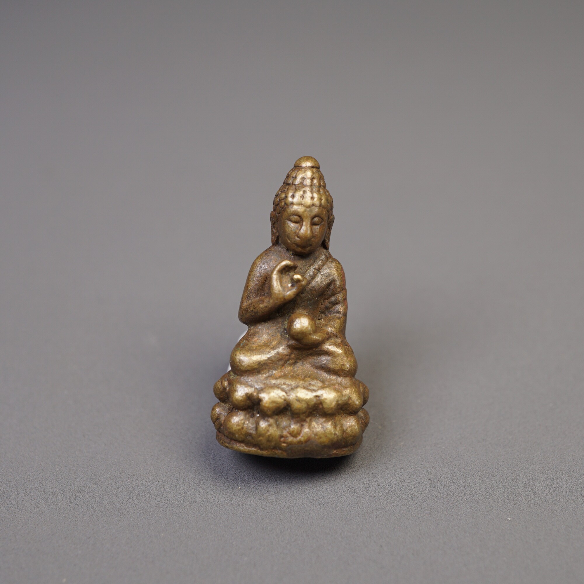 老库存 清代藏传 老黄铜佛像 小摆件 口袋佛 D4-76