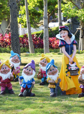 美陈卡通人物白雪公主园林景观