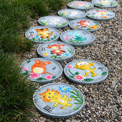 公园小区幼儿园脚踏板创意装饰品