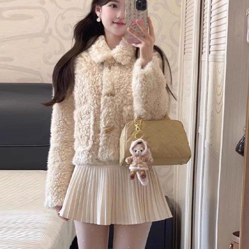 羊羔外套秋冬2025新款感超小个子好看上衣毛毛
