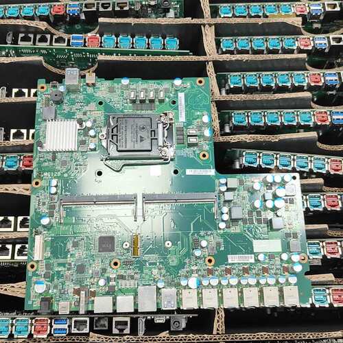 议价MC12B Ver.0.2主板，支持8-9代CPU。主板成色可维修
