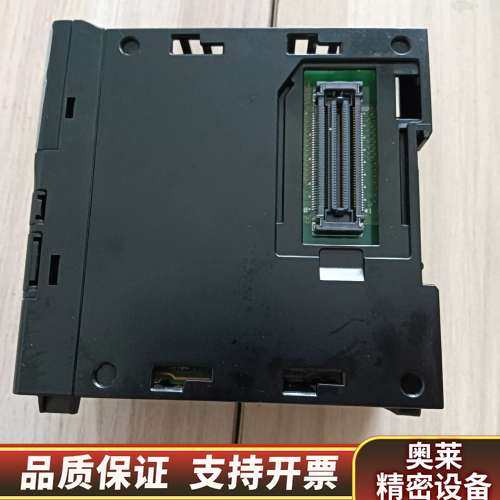 KV-7500 基恩士主机 还错 保护膜都在 .询价