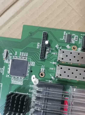 E193079   48口全千兆交换机，如新.询价