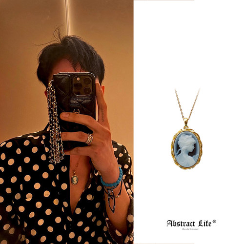 权志龙同款女王浮雕项链