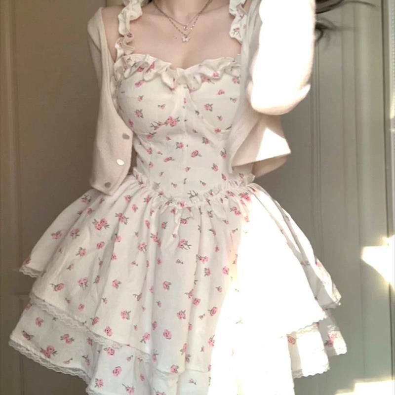 白色碎花吊带连衣裙女夏辣妹性感纯欲风收腰显瘦蓬蓬裙甜辣风裙子
