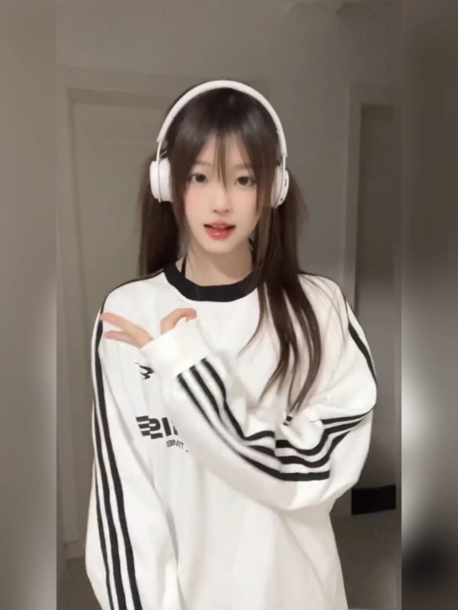 国潮牌美式复古三条杆圆领卫衣外卫衣/绒衫