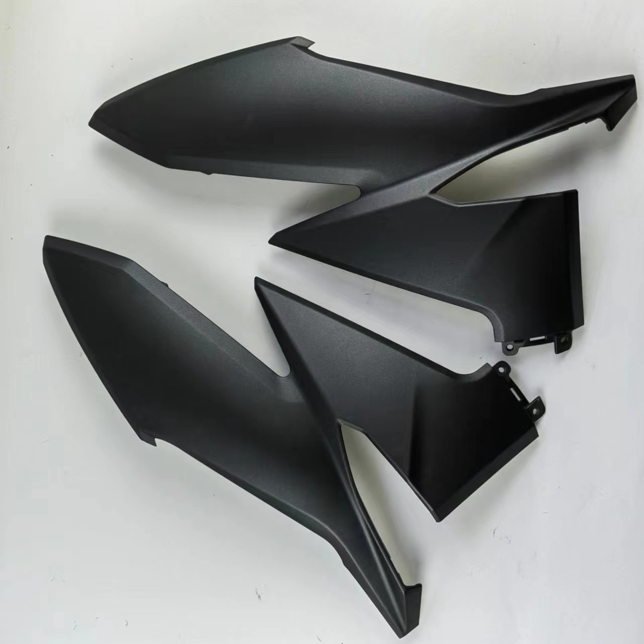 大阳VPS125T-21左右前围护板边条