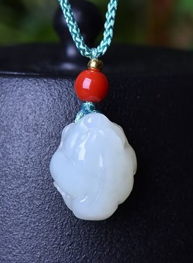 精致和田玉白玉富贵金蟾吊坠