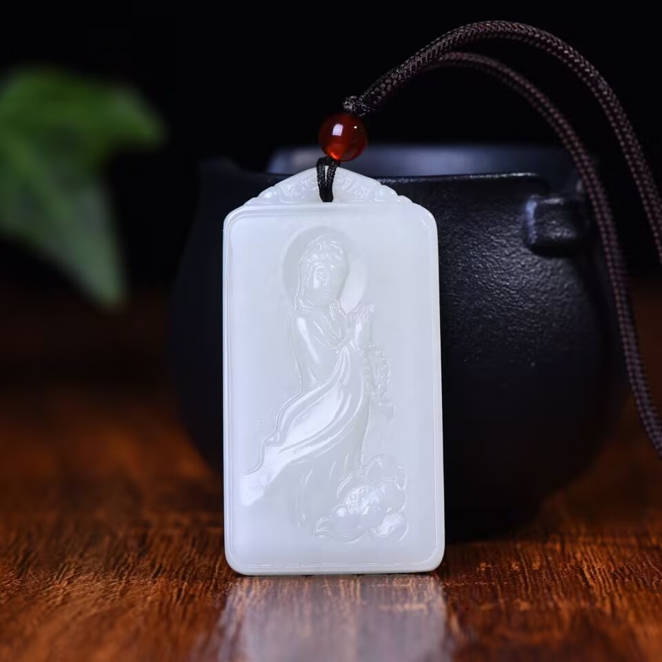 精致和田玉佛心常伴牌子吊坠白色玉石项坠男女款简约项链玉坠饰品