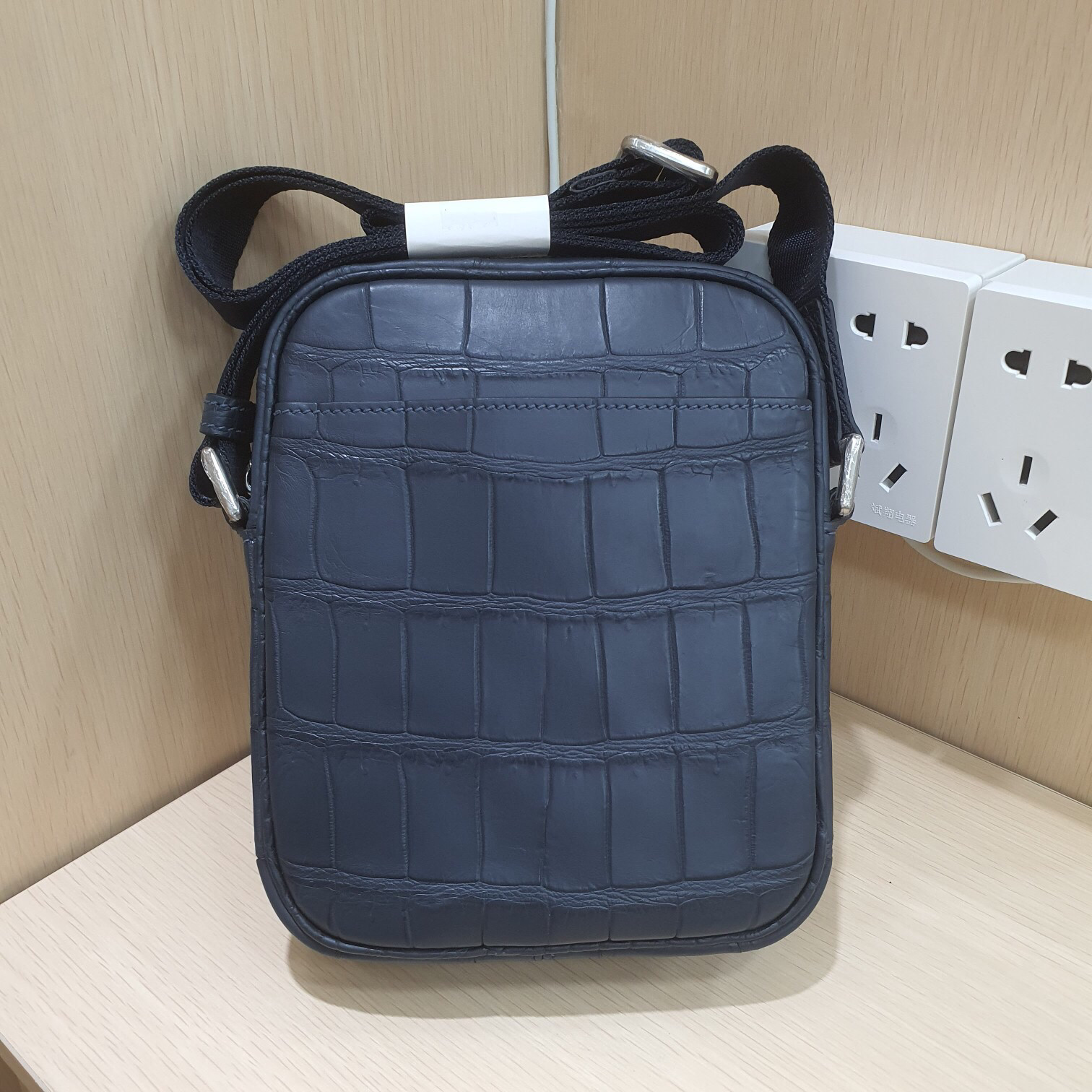 黑曼巴男包真皮男士单肩斜挎包新款时尚潮流横款鳄鱼皮日字包,箱包皮具/热销女包/男包,男士包袋,淘宝优惠券,粉丝福利购,淘宝优惠卷