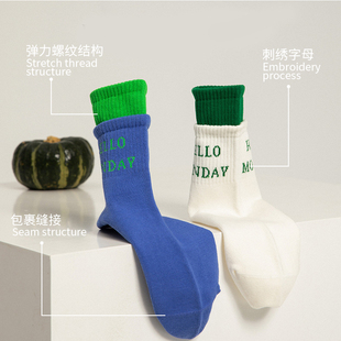 潮网红款 蓝色袜子女2021年新款 2021 秋冬季 克莱因蓝袜子配鲨鱼裤