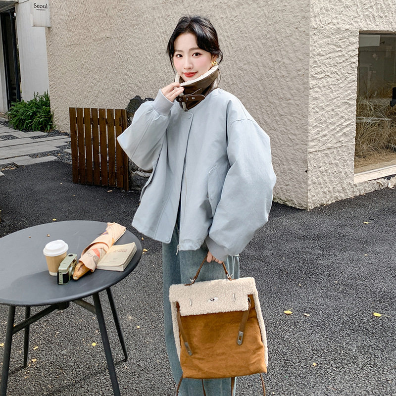 蓝色羊羔毛拼接羽绒服女冬季派克服小个子短款独特设计流行超好看