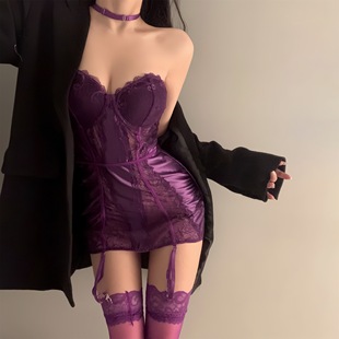 春野山奈qq内衣性感御姐范紫色连衣裙小胸聚拢诱惑高级感抹胸睡裙