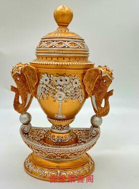 李居明催财大奖杯吉祥物