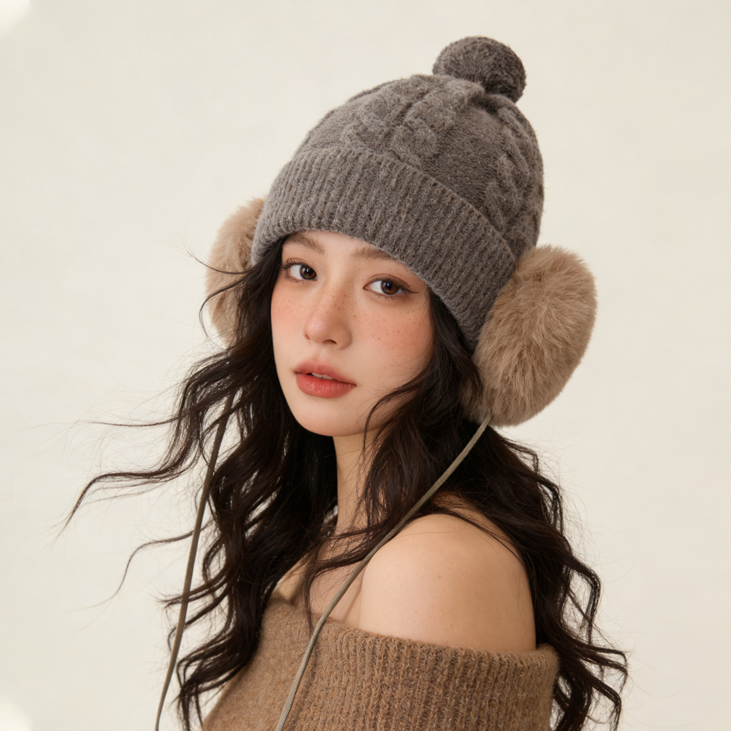 冬季氛围感纯色针织帽女生显瘦毛绒护耳雷锋帽复古百搭麻花毛线帽