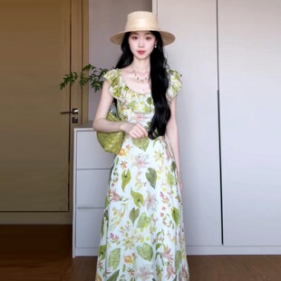 法式度假风绿色碎花吊带连衣裙子女2026年夏季新款小个子气质长裙