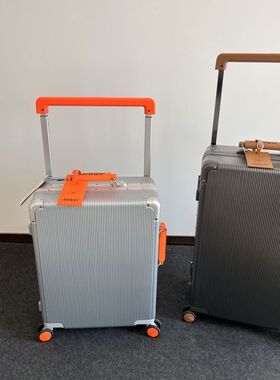出口宽拉杆行李箱高级时尚大容量静音万向轮铝框旅行登机箱20寸