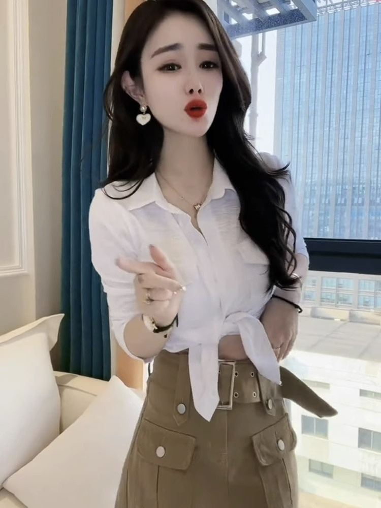 2023早秋新款收腰显瘦辣妹薄款白色短款衬衫女设计感小众长袖上衣