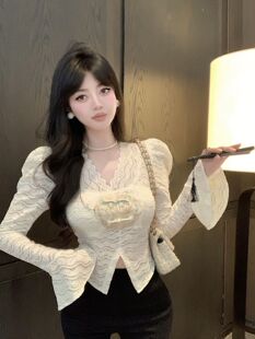 2026韩版甜辣风镂空V领蕾丝针织衫早秋新款长袖雪纺短款开衫上衣