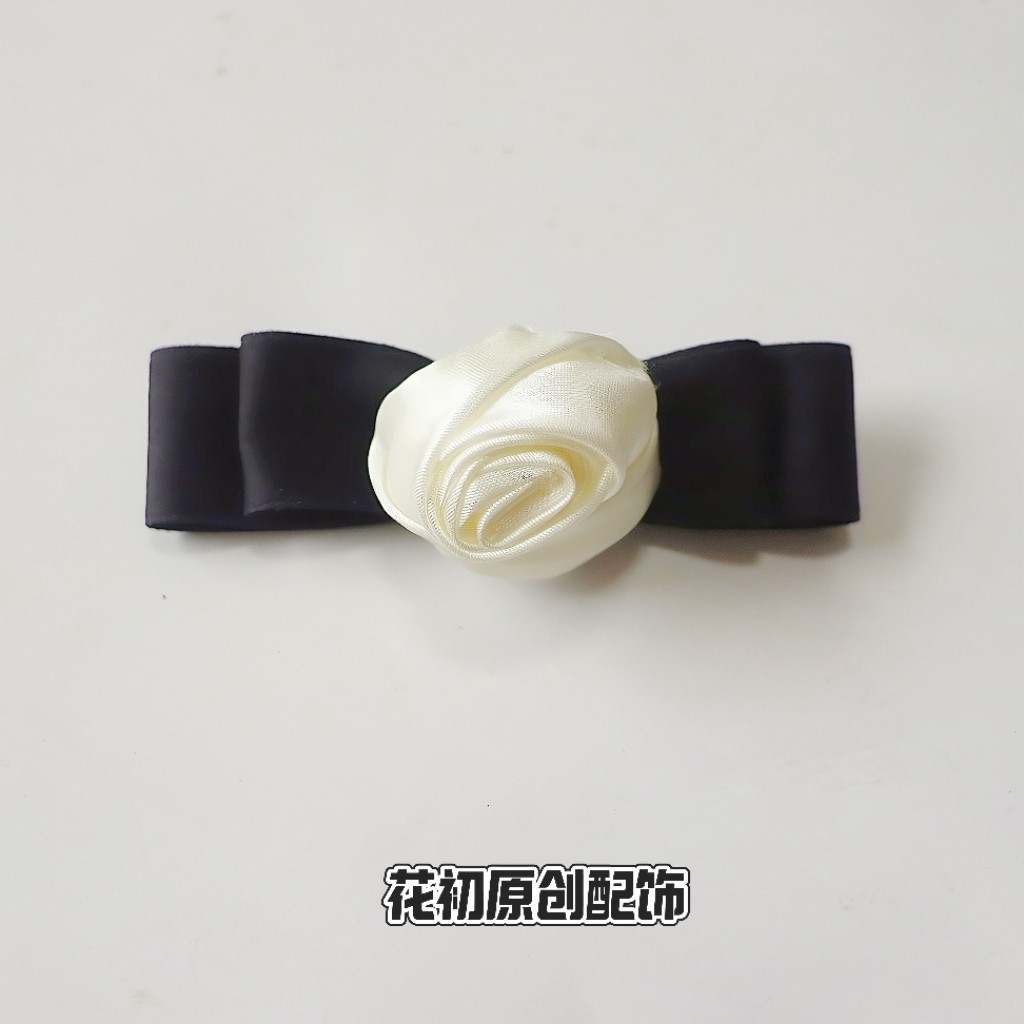 温柔米白色玫瑰花朵双层织带蝴蝶结别针小香风领结女夏季衣服配饰