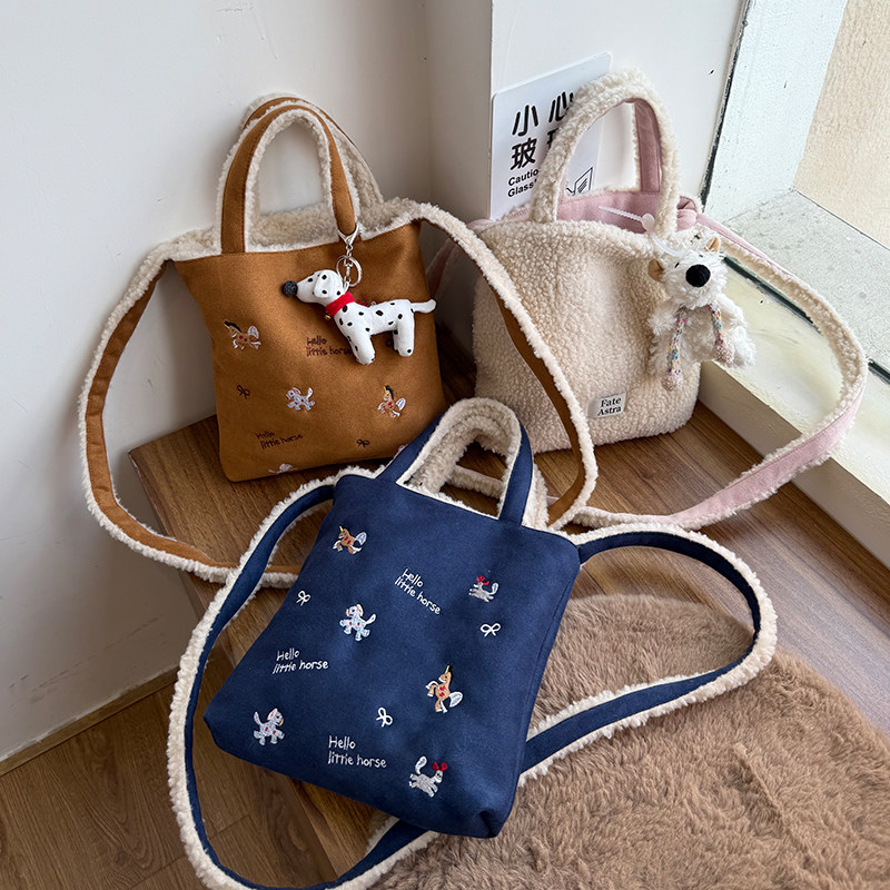 冬季新品毛绒双面背单肩手提斜挎大容量韩系便携包包女,箱包皮具/热销女包/男包,时尚帆布包,淘宝优惠券,粉丝福利购,淘宝优惠卷