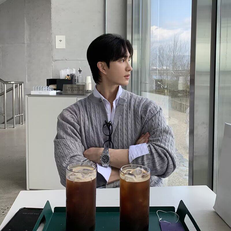 轻熟风韩系男针织开衫秋季新款百搭小众设计麻花纹高端毛衣休闲潮