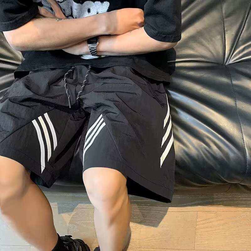 大码美式速干运动短裤男夏季薄款潮牌宽松休闲裤子三杠篮球五分裤