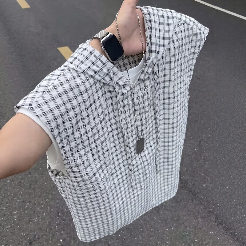 黑色格子假两件连帽无袖衬衫男