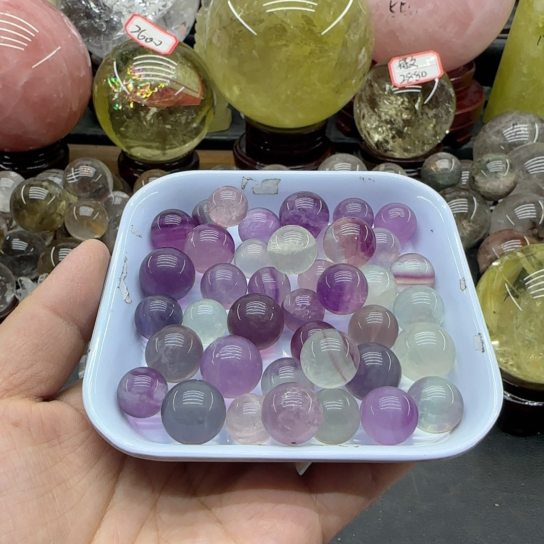 捡漏糖果荧石小球一盘