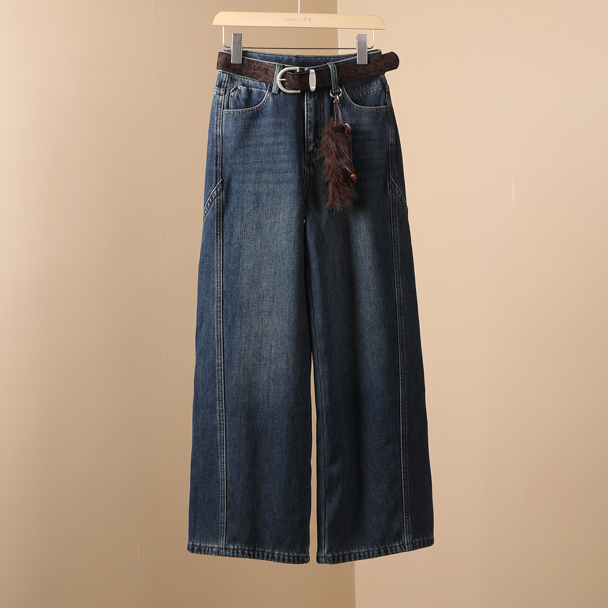 2025冬季新款时尚高腰显瘦牛仔裤