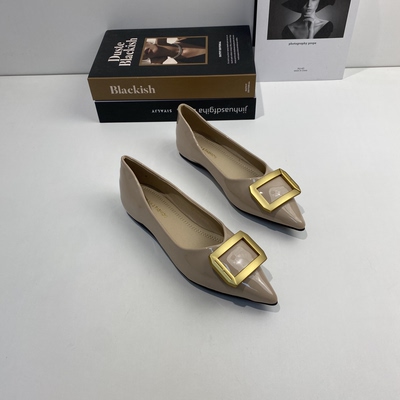 37码尖头女单鞋浅口瓢鞋四季鞋2026春新款方扣漆皮女鞋平底单鞋