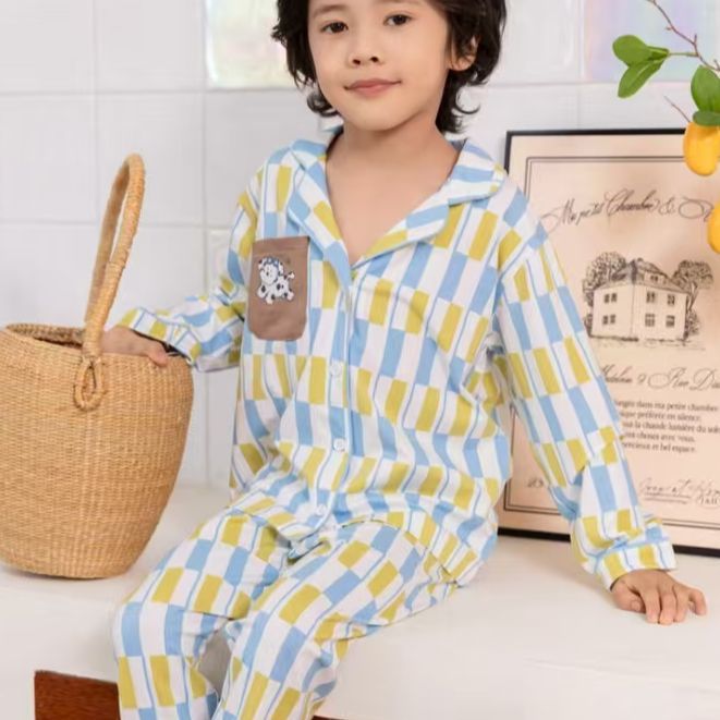 小松鼠洛洛男童春秋莫卡棉薄款长袖开衫可外穿家居套装LL2H2407