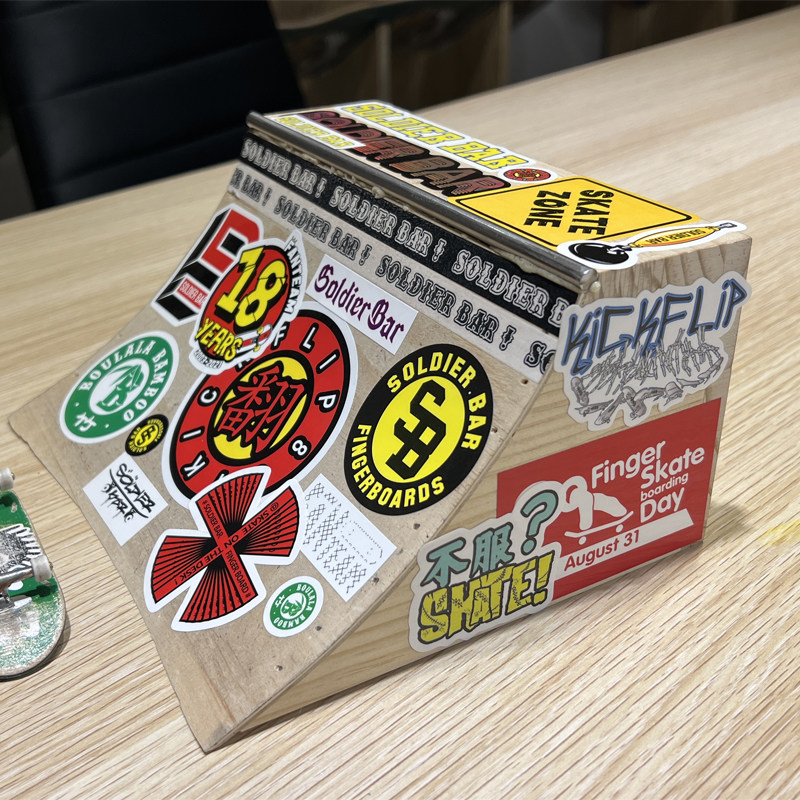 正品翻team专业手指滑板场地男女木质新款半u型池道具儿童玩具