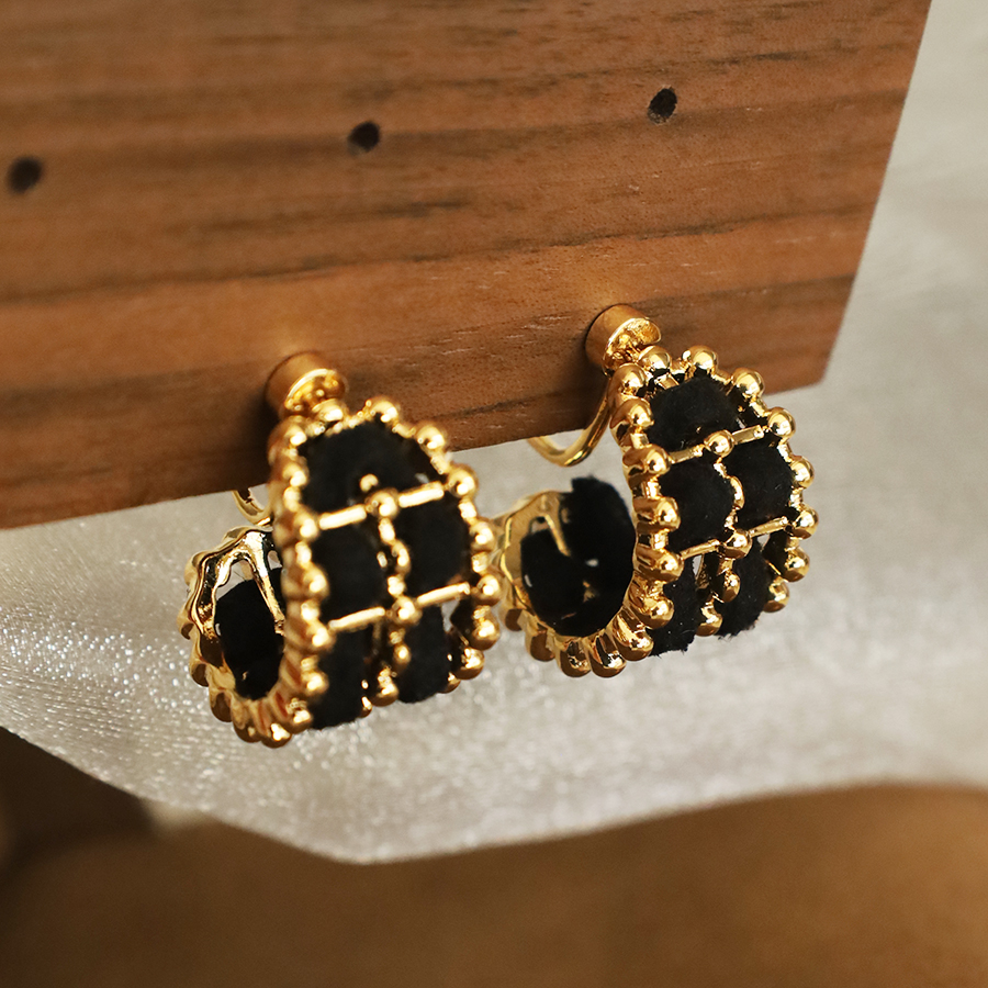 法式复古小香编制耳夹黑色格格耳环女金色珍珠镶嵌耳钉轻奢气质