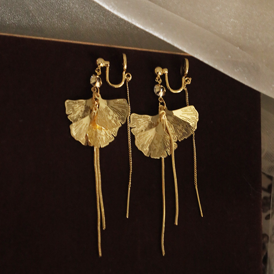 小众设计感扇形杏叶耳夹女2025新款爆款气质网红耳坠长款流苏耳饰