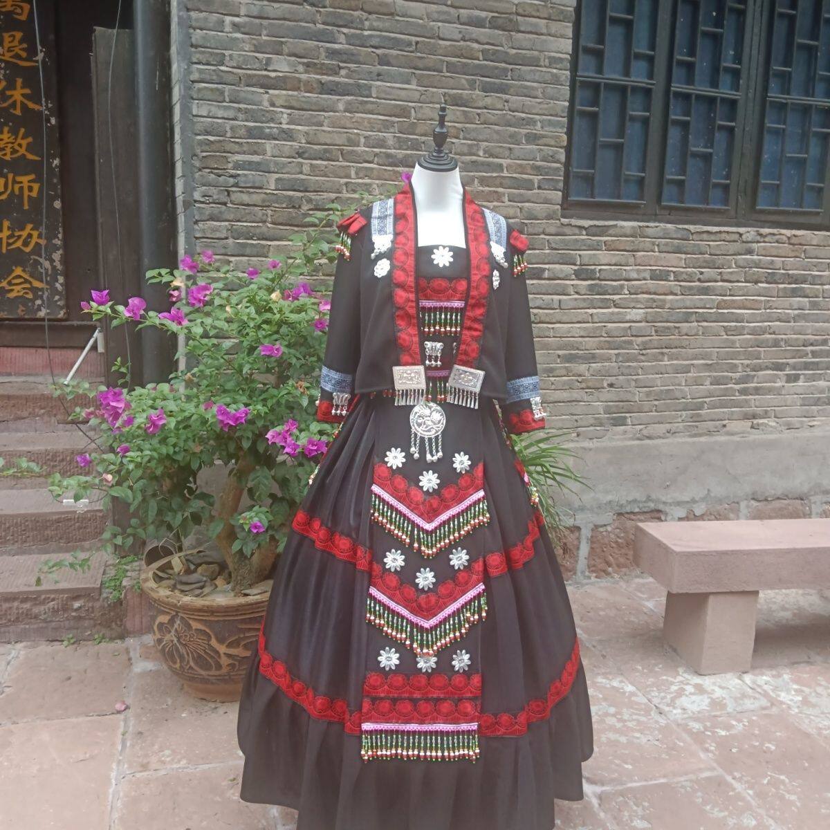 新款秋冬苗族服装女套装