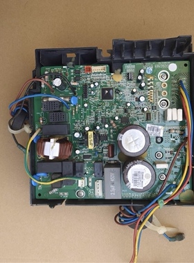 适用格力空调外机变频02613331电器盒3014848401主板W8423CB