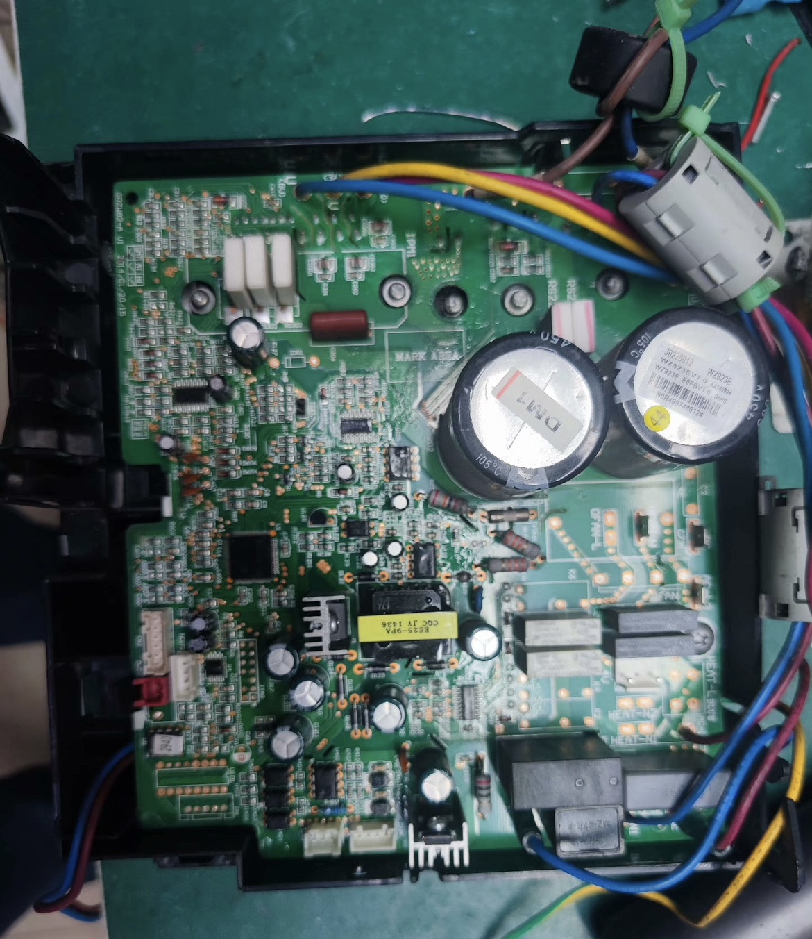 格力30228012风管机外机板电脑板